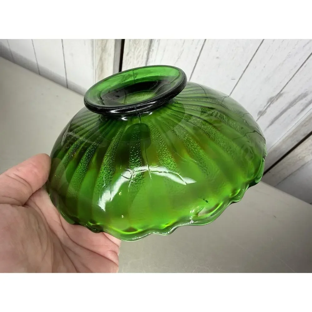 Vintage Fenton Green Carnival Glass Rays SCALLOP EDGE BOWL Trinket Dish